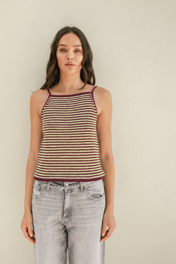 2504 - 8 - West Singlet - Image 1