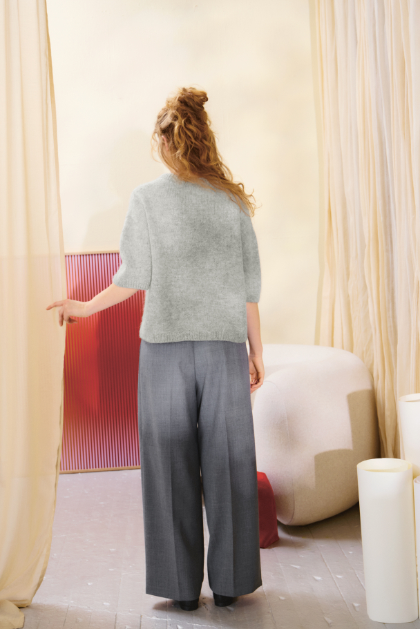 2502 - 9 - Ivy tee - Image 3