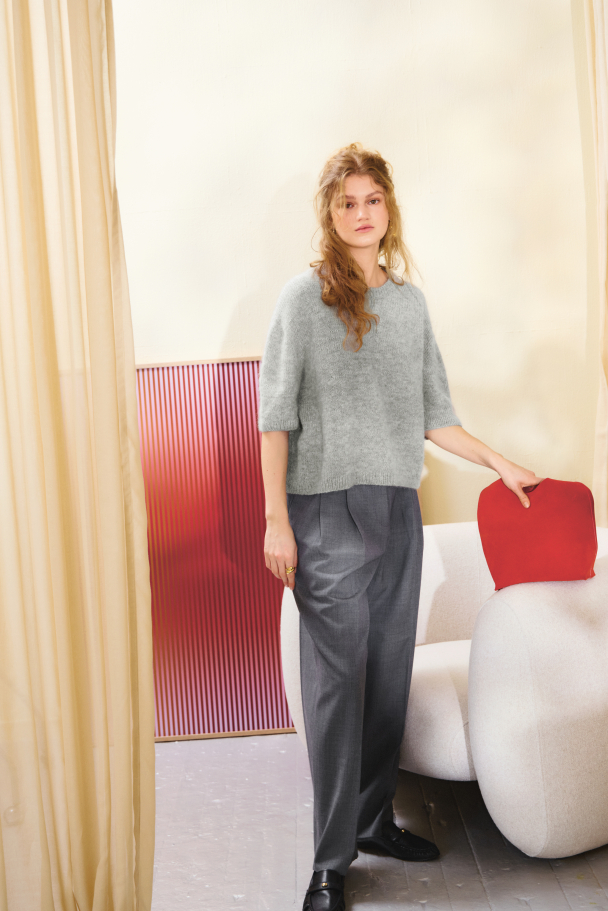 2502 - 9 - Ivy tee - Image 1