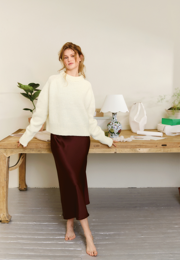 2502 - 10 - Wendy Sweater Chynky Edition - Image 1