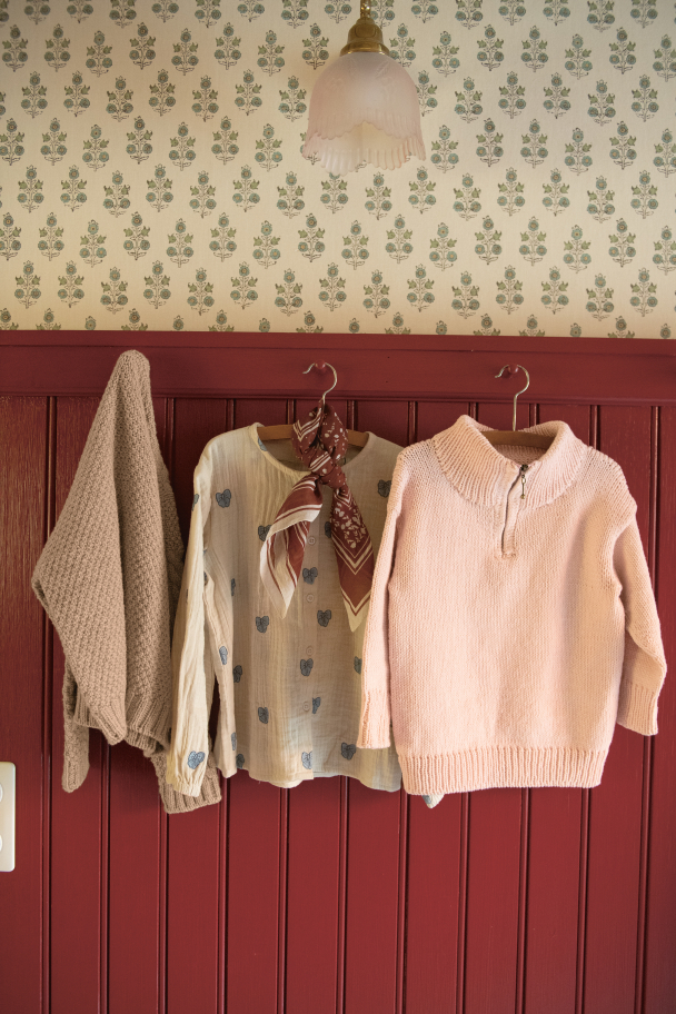 2501 - 8 - Matthew Sweater Junior - Image 3