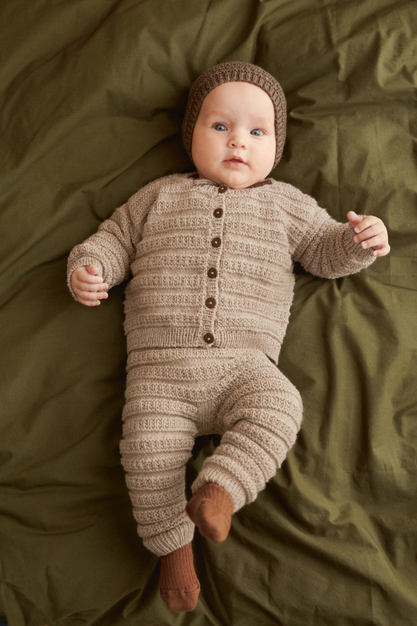 2413 - 4 - Fillip Cardigan, Pants & Bonnet Baby - Image 5