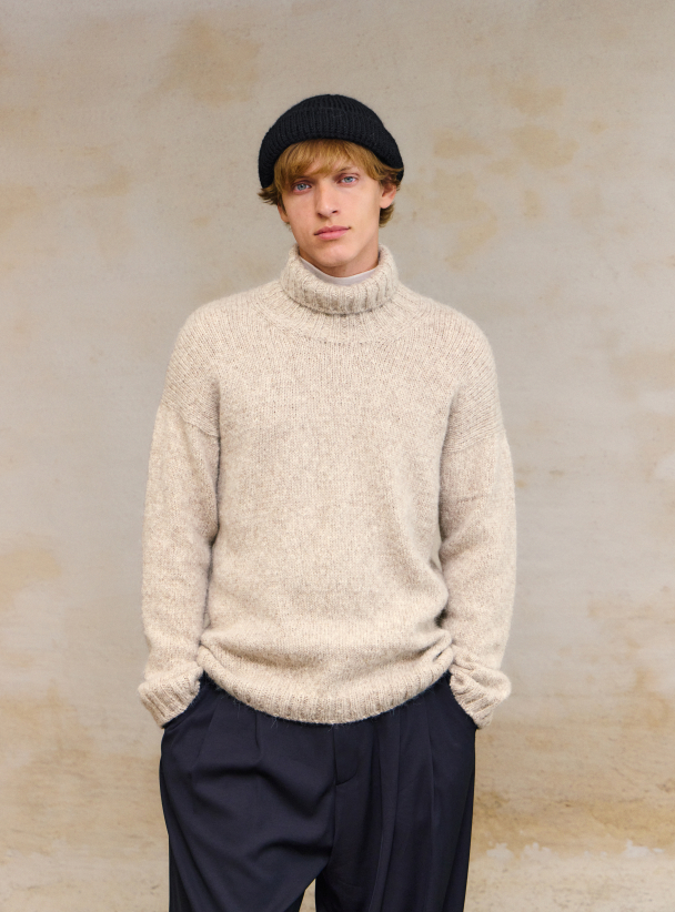 2412 - 2 - Dave Sweater Man - Image 2
