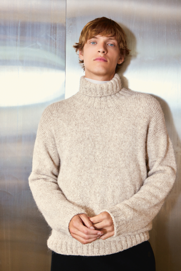 2412 - 2 - Dave Sweater Man - Image 3