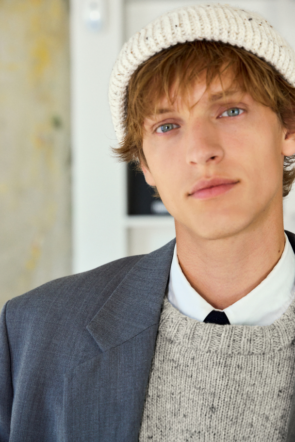 2412 - 8 - Brendan Sweater Man Tweed - Image 5