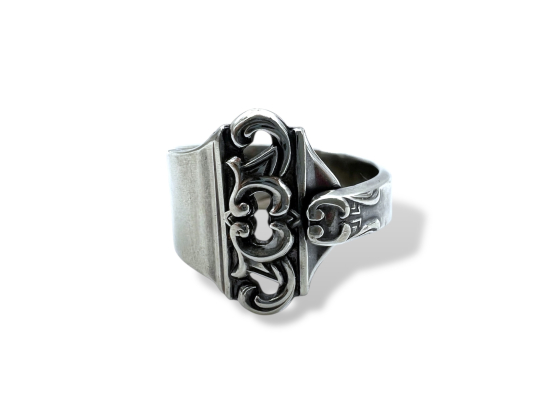 Sølvbestikk ring m. mønster