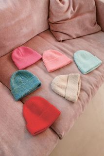 2401 -  8 - Must-have Beanie Junior