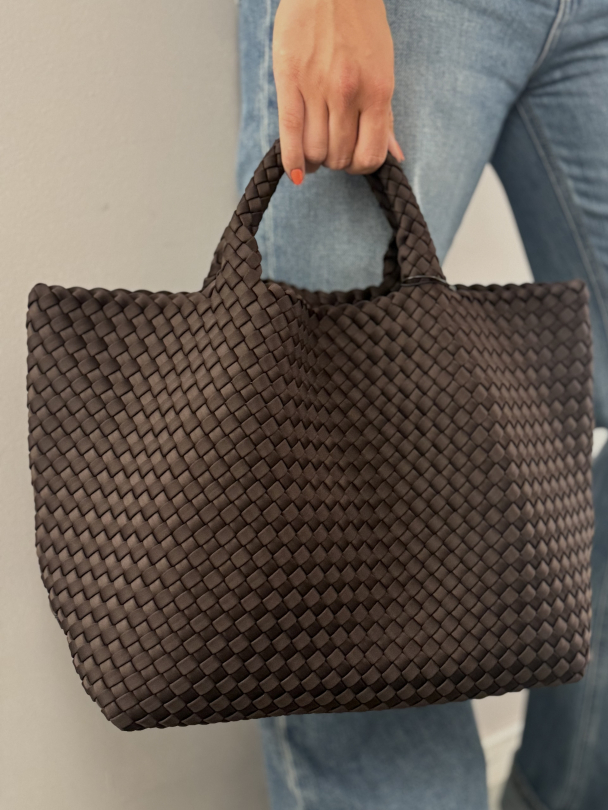 St Barths Medium Tote Chocolate - Image 1