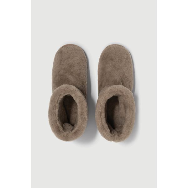 MOUNT BOOTS
