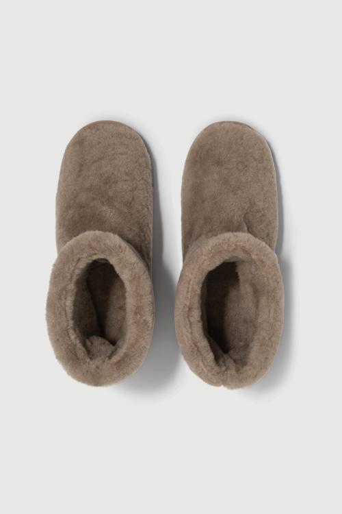 MOUNT BOOTS