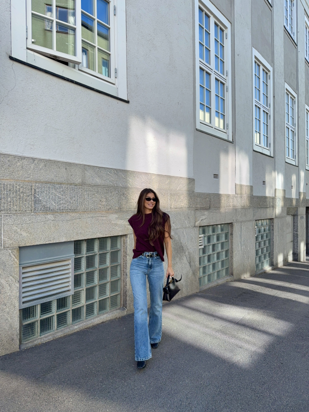 Ninette  - Veined Free - Image 3