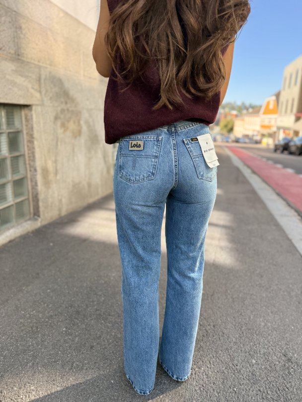 Ninette  - Veined Free - Image 4