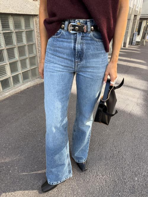 Ninette  - Veined Free