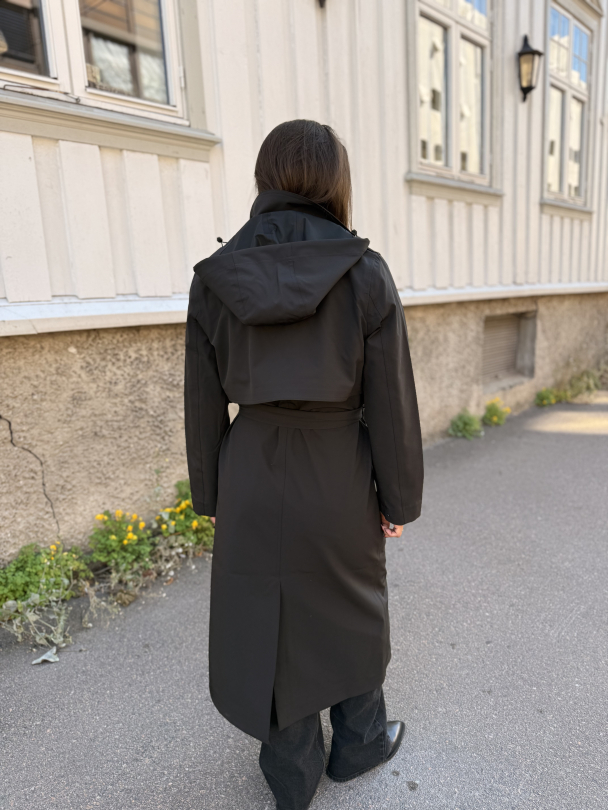 Aline Tech Trenchcoat - Black - Image 2