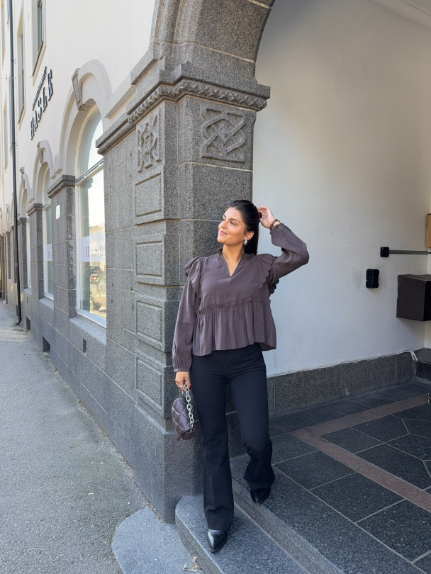 Terra Frill Blouse - Chocolate Plum - Image 4