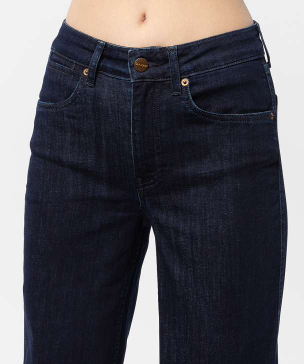 Victoria Jean - Image 3