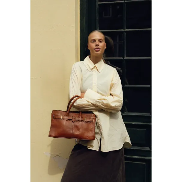 Mada Small - Image 1