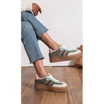 JUNE SNEAKERS