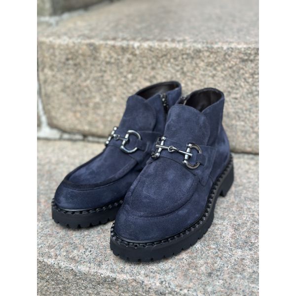 High Navy Shoe Buckle Loafer - Navy 1132A-21      |      High Navy Shoe Buckle Loafer - Navy 1132A-21 fra Laura Bellariva