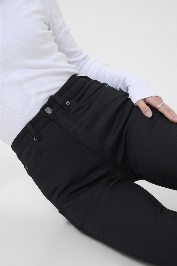 KAwillow HW Slim Fit Jeans Svart - Image 5