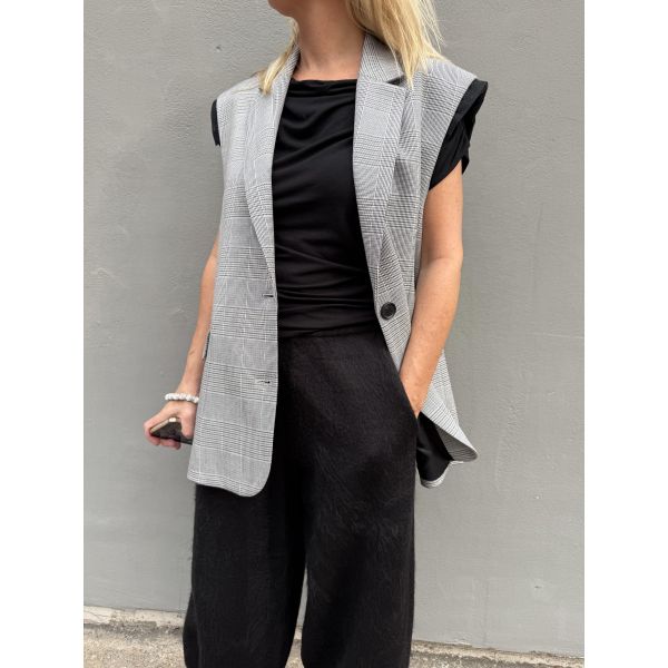 VEST M5IK01