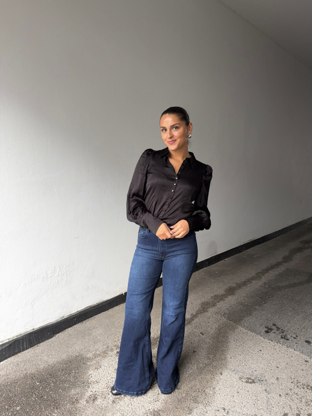 Satin Fitted Shirt -  Black  - Image 4