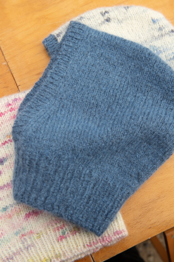 2506 - 3 - Hugsy Hood Junior - Image 11