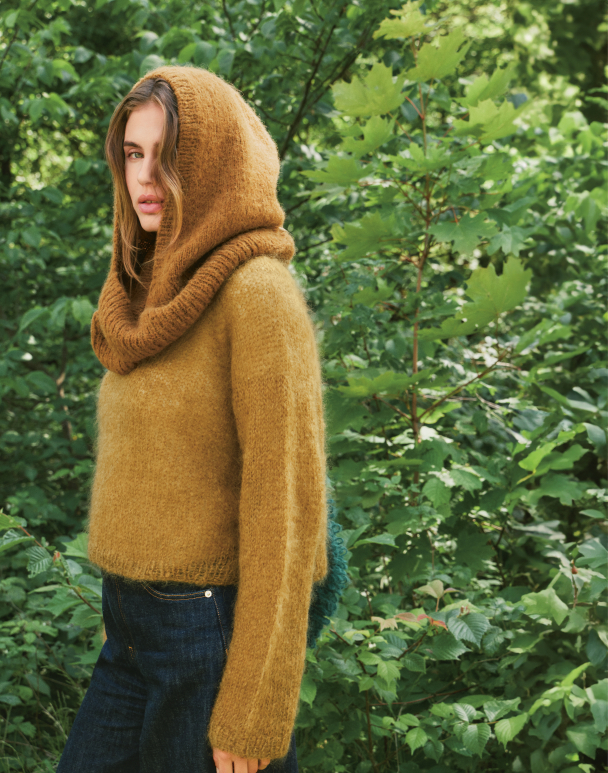 2507 - 11 - Snuggle Hood - Image 1