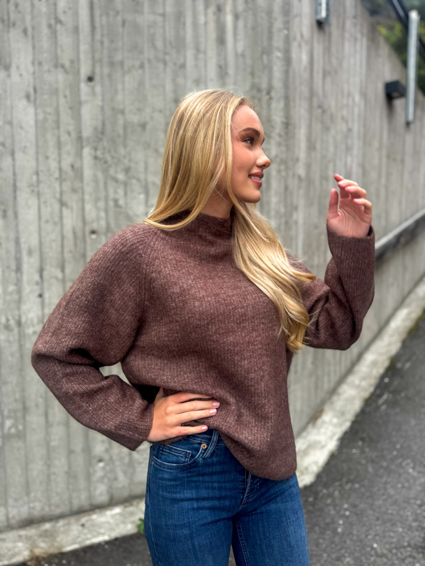 Sia Ras T-Neck - Image 1