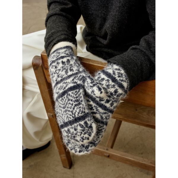 O.A.D. Mittens Dark Navy