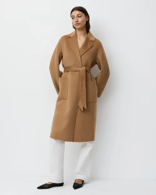 THE CLASSIC COAT
