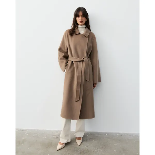 THE TAILORED COAT