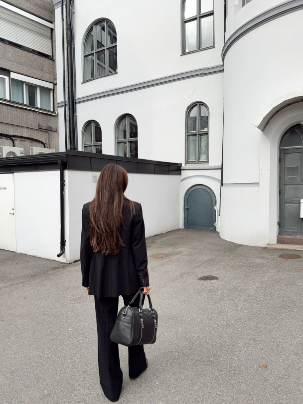 Fitted Aila Blazer - Black - Image 3