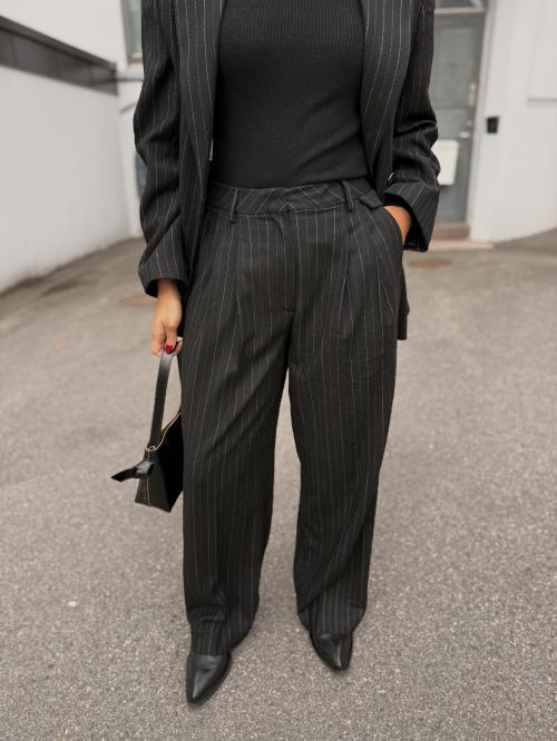 Malia Manteco Pant - Black Pin Stripe 