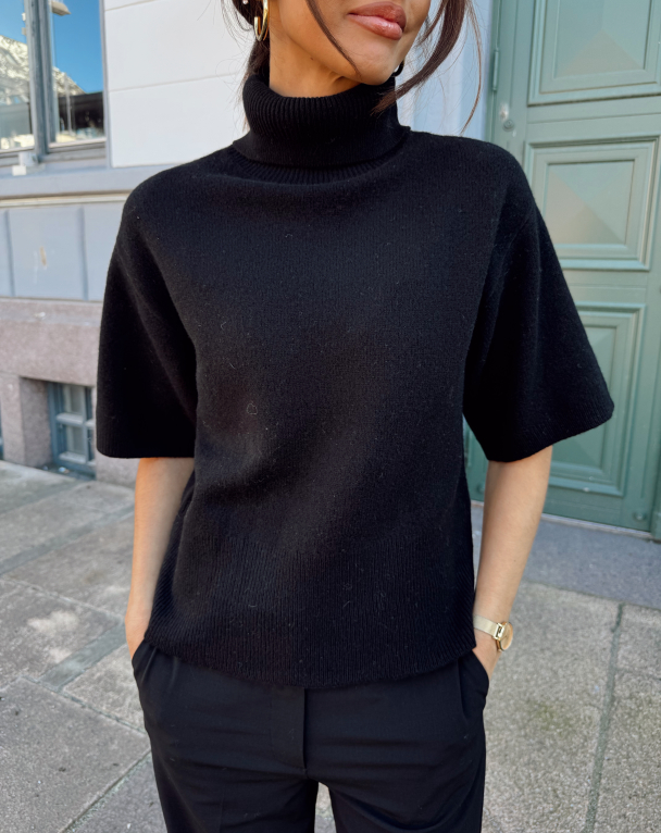 Emila 2/4 Wool Knit Pullover - Black - Image 1
