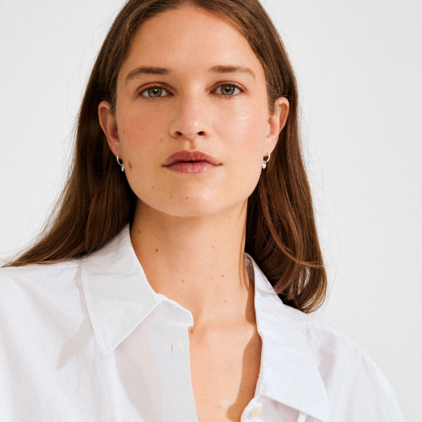 Pilgrim Alaia sølvbelagte øreringer med hjerteanheng - Image 2