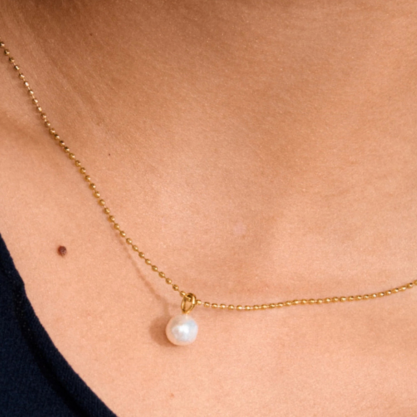 Pilgrim Hadley gullbelagt halskjede med ferskvannsperle - Image 4