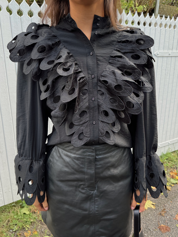 Tonga Shirt - Black - Image 1
