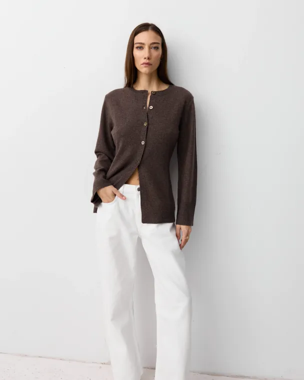 THE TAILORED CARDIGAN - CHESTNUT BROWN - Image 2