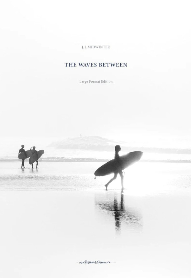 Bok The Waves Between XL-utgave