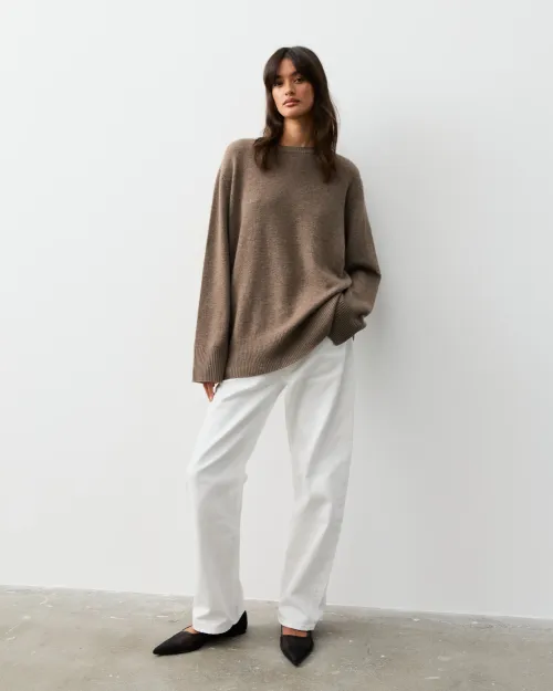 THE CLASSIC CREW NECK SWEATER