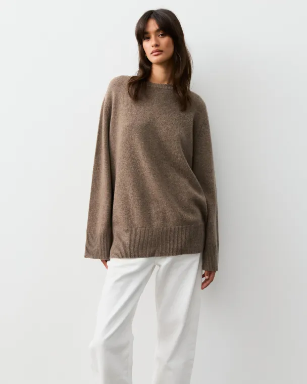 THE CLASSIC CREW NECK SWEATER - Image 2