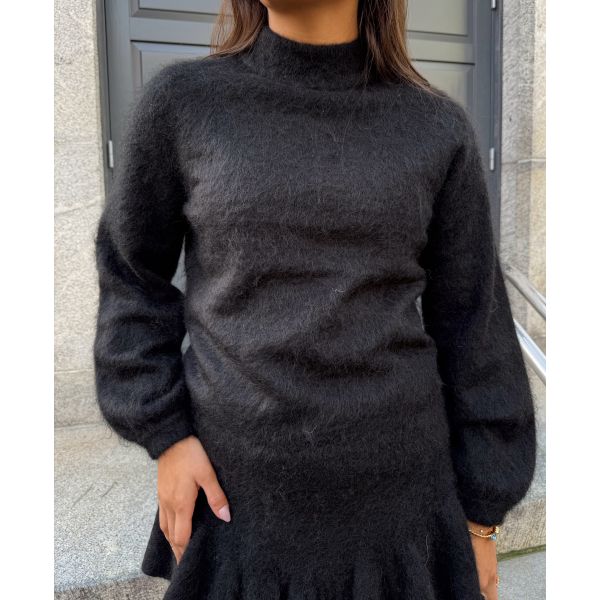 Long Sleeve Turtle- Black