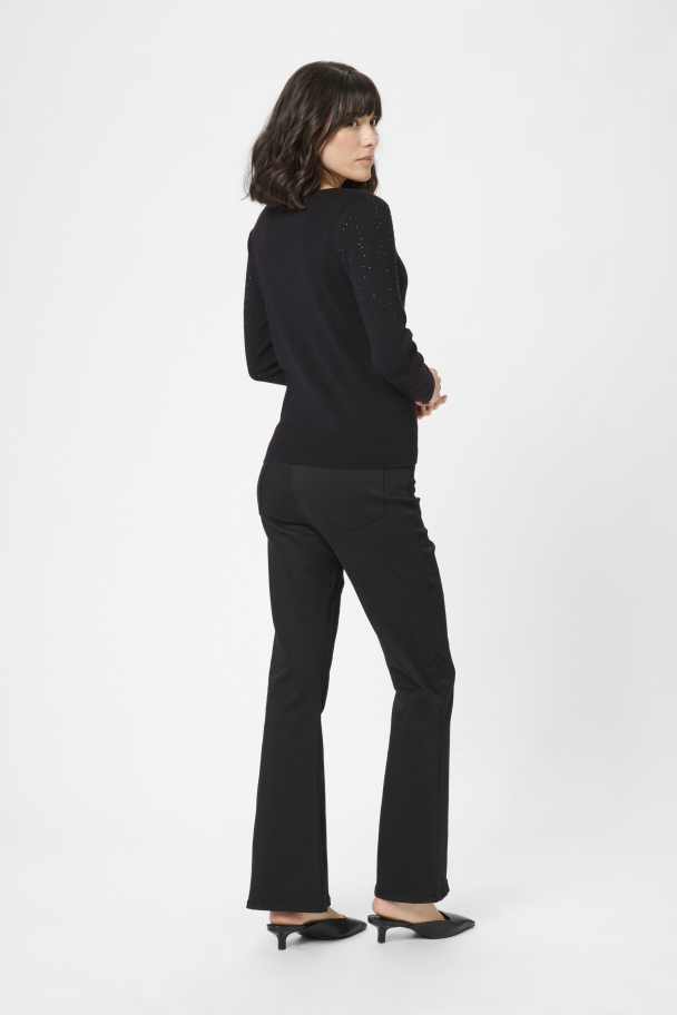 KAminna Genser - Image 2