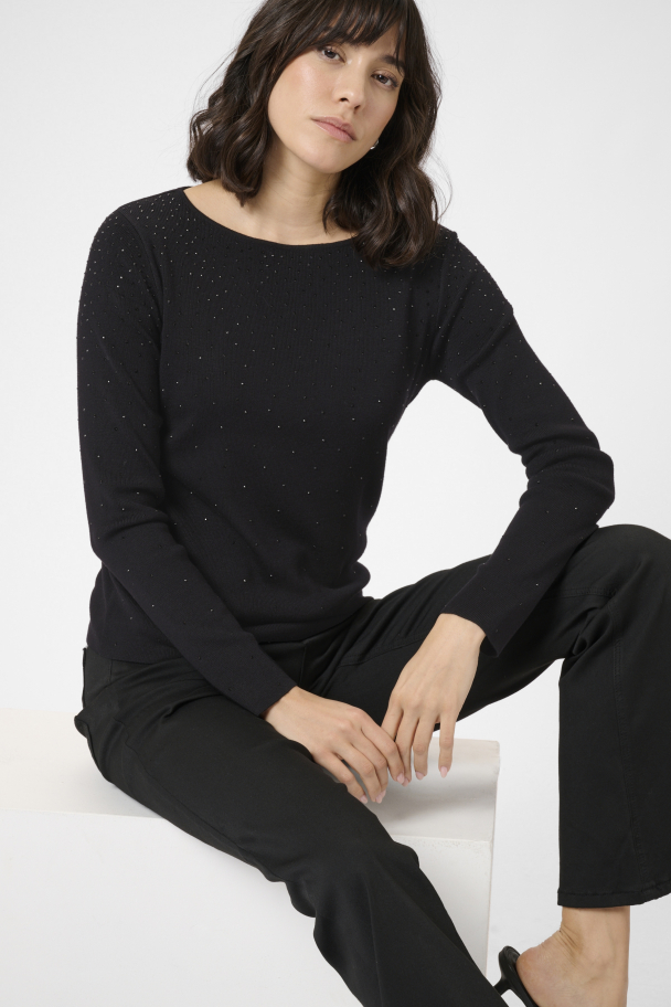 KAminna Genser - Image 1