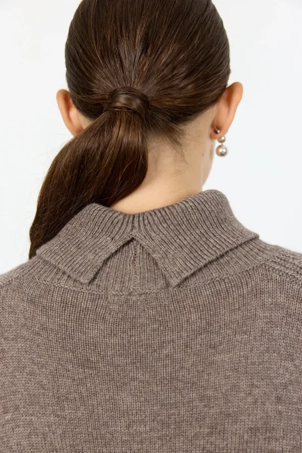 Ossy Pullover - Image 5