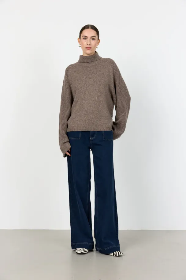Ossy Pullover - Image 1