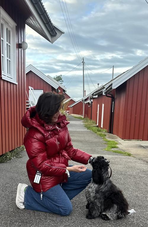 Jackie Deep Red Jacket    |     Jackie Deep Red Jacket fra C.A.Y.A