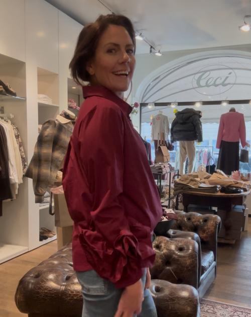 Pearl Bordeaux Blouse  |   Pearl Bordeaux Blouse fra New York Simplicity