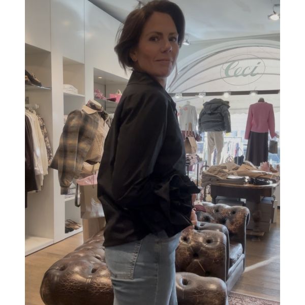 Pearl Black Blouse  |   Pearl Black Blouse fra New York Simplicity